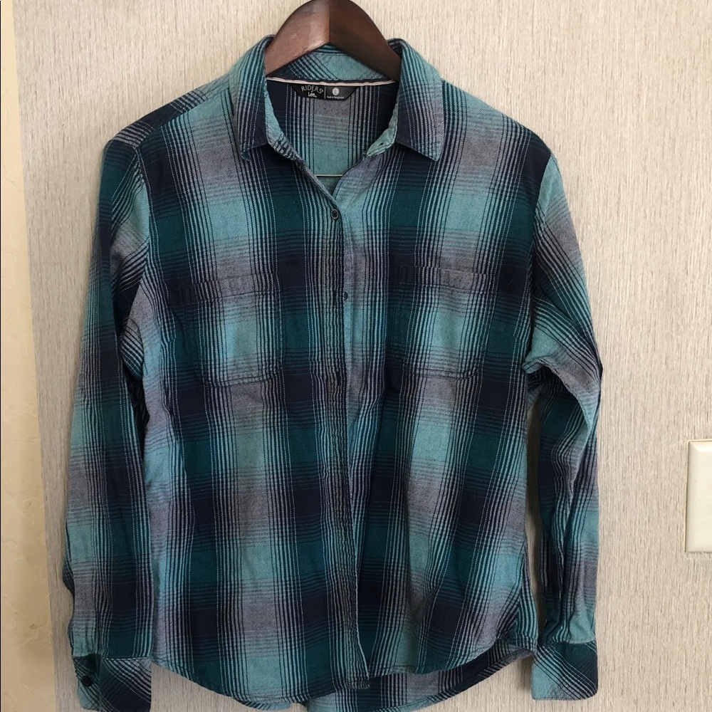 Lee women’s Teal gray, white and Black Plaid Button-Down Shirt